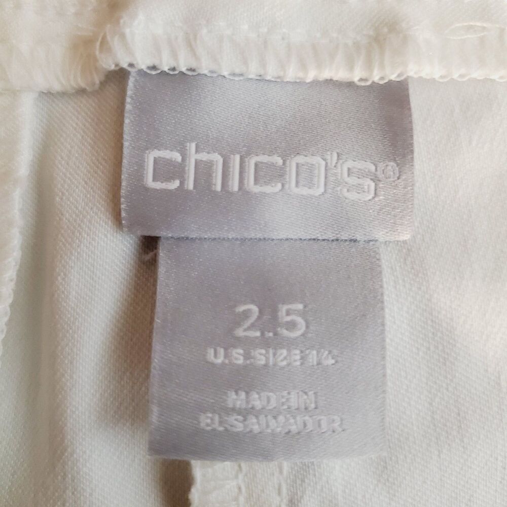 Chico's Women's White Shorts Size Large - Picture 5 of 8